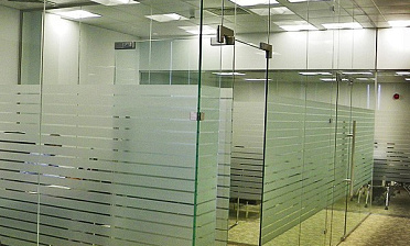 Стеклянные перегородки для офиса купить в Перми