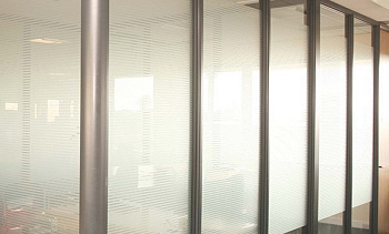 Перегородки из ПВХ и стекла - вариант 1 в Перми. Готовые проекты ПерилаГлавСнаб