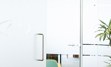 Перегородки из стекла в интерьере офиса купить в Перми