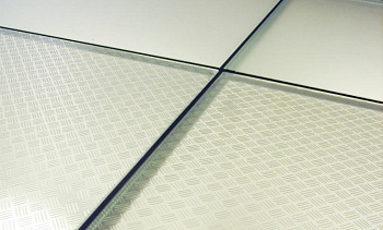 Стеклянный пол в квартиру с декоративным стеклом в Перми. Готовые проекты ПерилаГлавСнаб