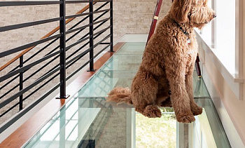 Стеклянный пол на площадке в частном доме в Перми. Готовые проекты ПерилаГлавСнаб