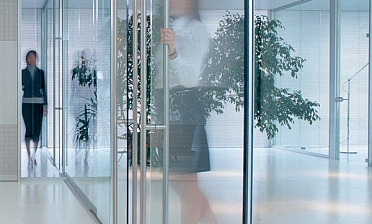 Перегородки в офис с прозрачным стеклом премиум купить в Перми