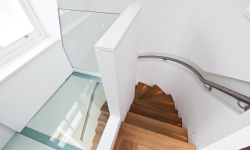 Стеклянный потолок в двухъярусной квартире в Перми. Готовые проекты ПерилаГлавСнаб