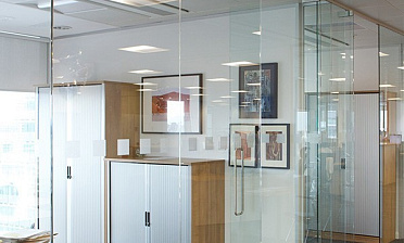 Стеклянные перегородки премиум для офиса купить в Перми