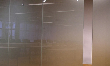 Стеклянные матовые перегородки в офис премиум купить в Перми