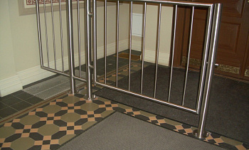 Ограждение лестниц для детей с вертикальным заполнением в Перми. Готовые проекты ПерилаГлавСнаб