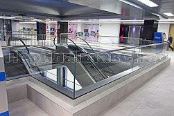 Стеклянные перила для атриумов в Перми. Готовые проекты ПерилаГлавСнаб - фото 1