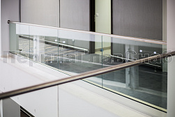 Стеклянные перила для балконов в Перми. Готовые проекты ПерилаГлавСнаб - фото 1