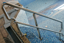 Поручни для бассейна в Перми. Готовые проекты ПерилаГлавСнаб - фото 3