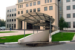 Козырьки и навесы на металлокаркасе в Перми. Готовые проекты ПерилаГлавСнаб - фото 23