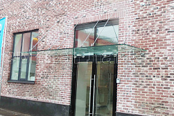 Стеклянные козырьки на вантах в Перми. Готовые проекты ПерилаГлавСнаб - фото 23