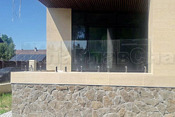 Стеклянные перила для балконов в Перми. Готовые проекты ПерилаГлавСнаб - фото 4