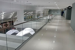 Цельностеклянные ограждения на несущем стекле в Перми. Готовые проекты ПерилаГлавСнаб - фото 2