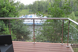 Ограждения из нержавейки со стеклом в Перми. Готовые проекты ПерилаГлавСнаб - фото 2 Ограждения из нержавейки со стеклом в Перми. Готовые проекты ПерилаГлавСнаб - фото 2