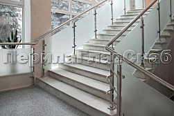 Стеклянные ограждения для торговых  и бизнес центров в Перми. Готовые проекты ПерилаГлавСнаб - фото 2